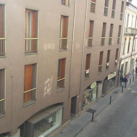 Appartamento Centrale Con Garage Asti Kültér fotó