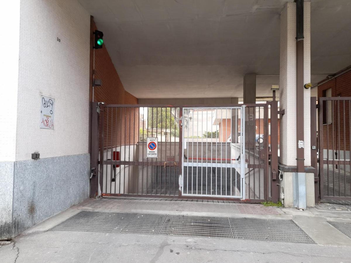 Appartamento Centrale Con Garage Asti Kültér fotó