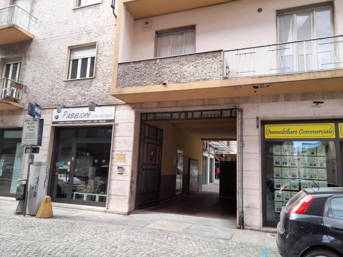 Appartamento Centrale Con Garage Asti Kültér fotó